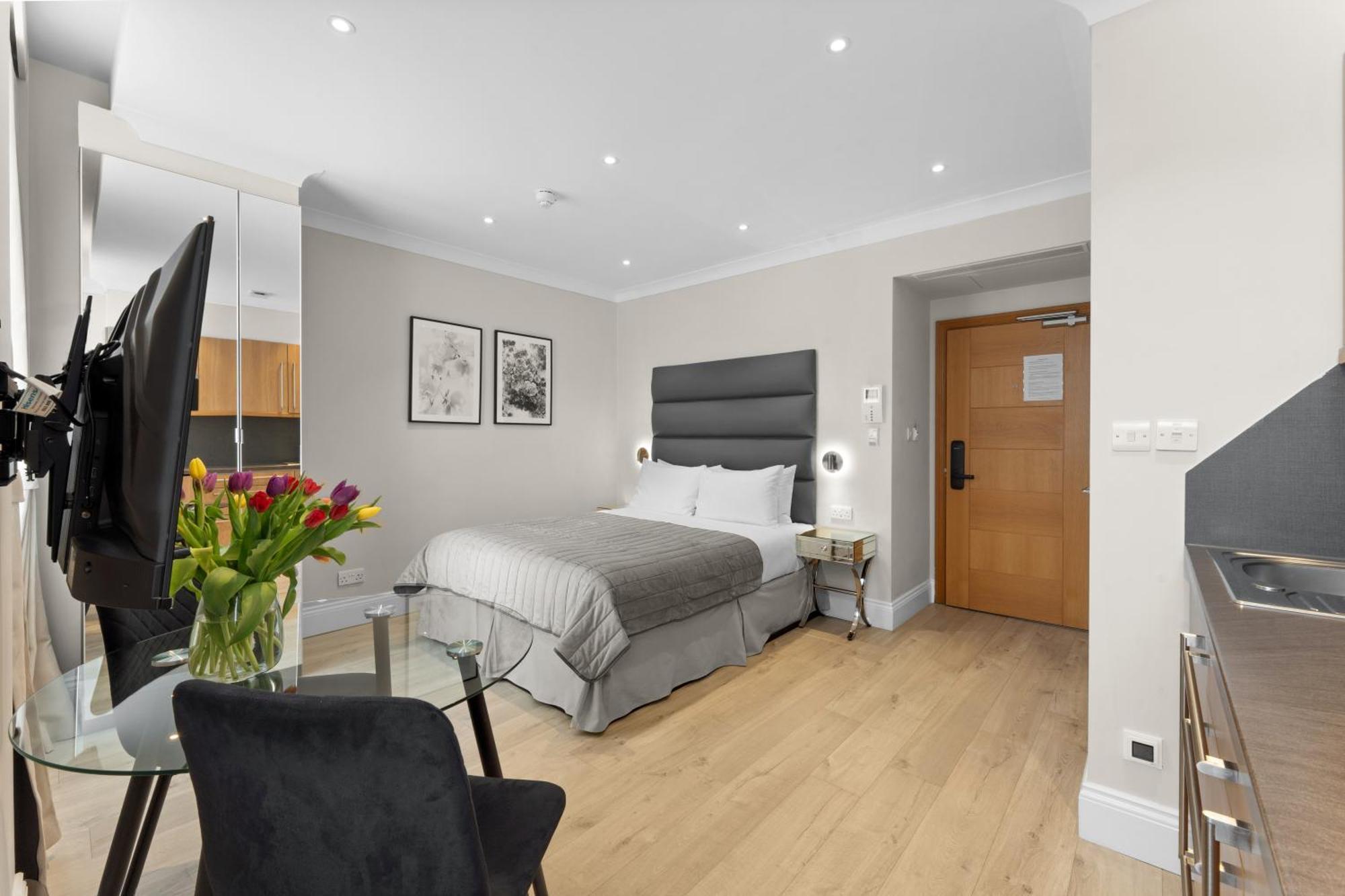 Cleveland Residences Russell Square Apartament *