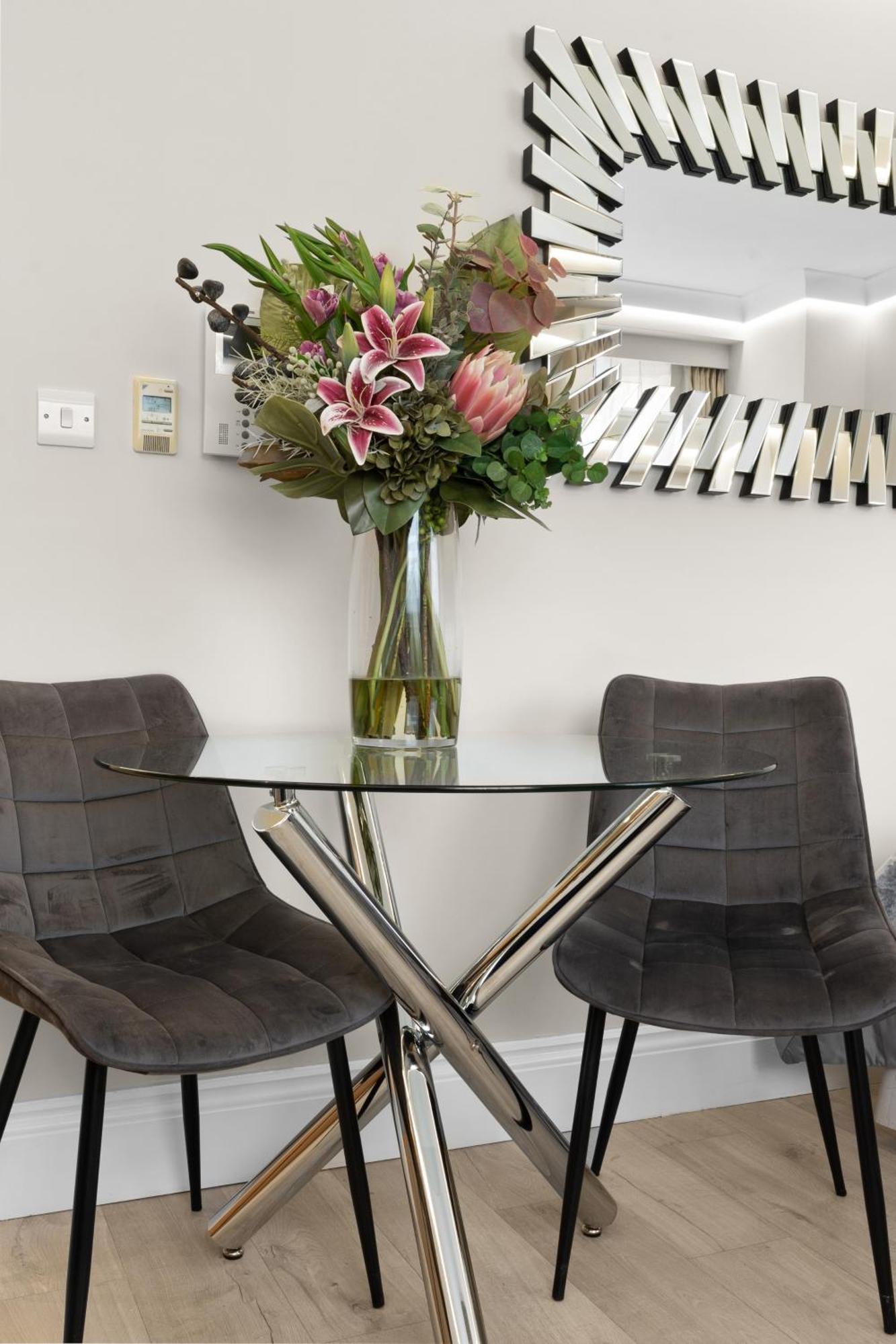 Cleveland Residences Russell Square Apartament *